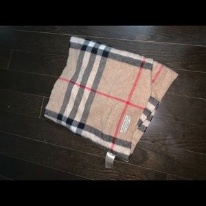 Burberry snood
